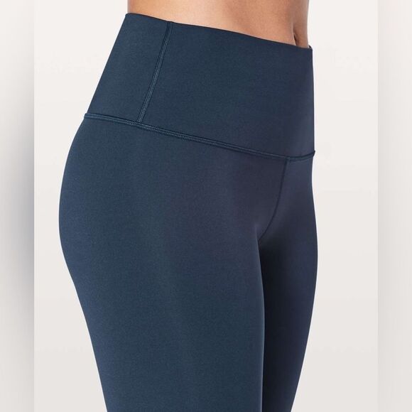 NWOT Lululemon Wunder Under Crop (High-Rise) *Full-On Luxtreme 21" True Navy - Picture 6 of 6